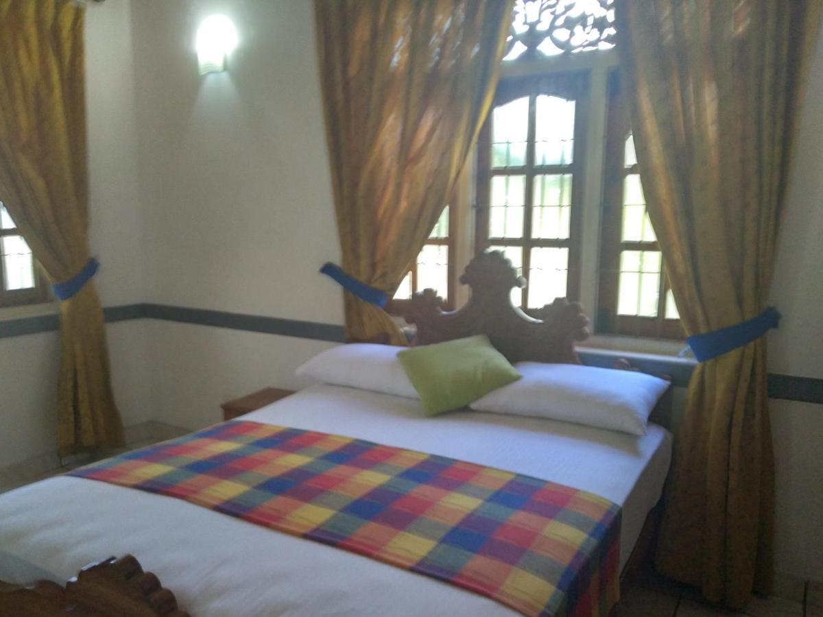Vijai Resort Negombo Extérieur photo