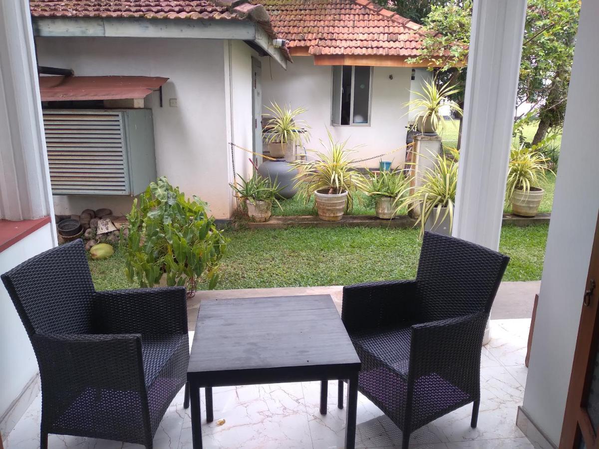 Vijai Resort Negombo Extérieur photo