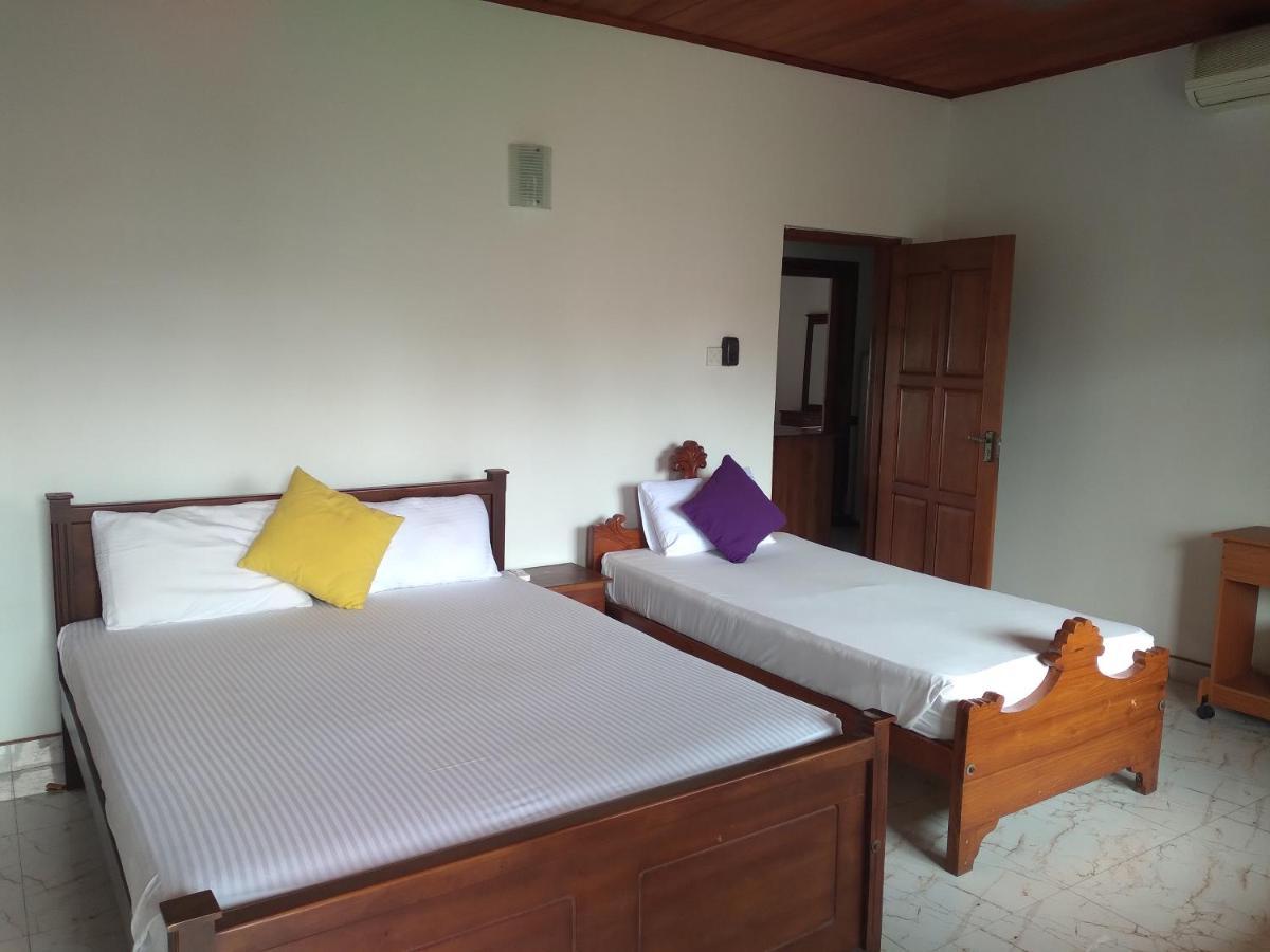Vijai Resort Negombo Extérieur photo