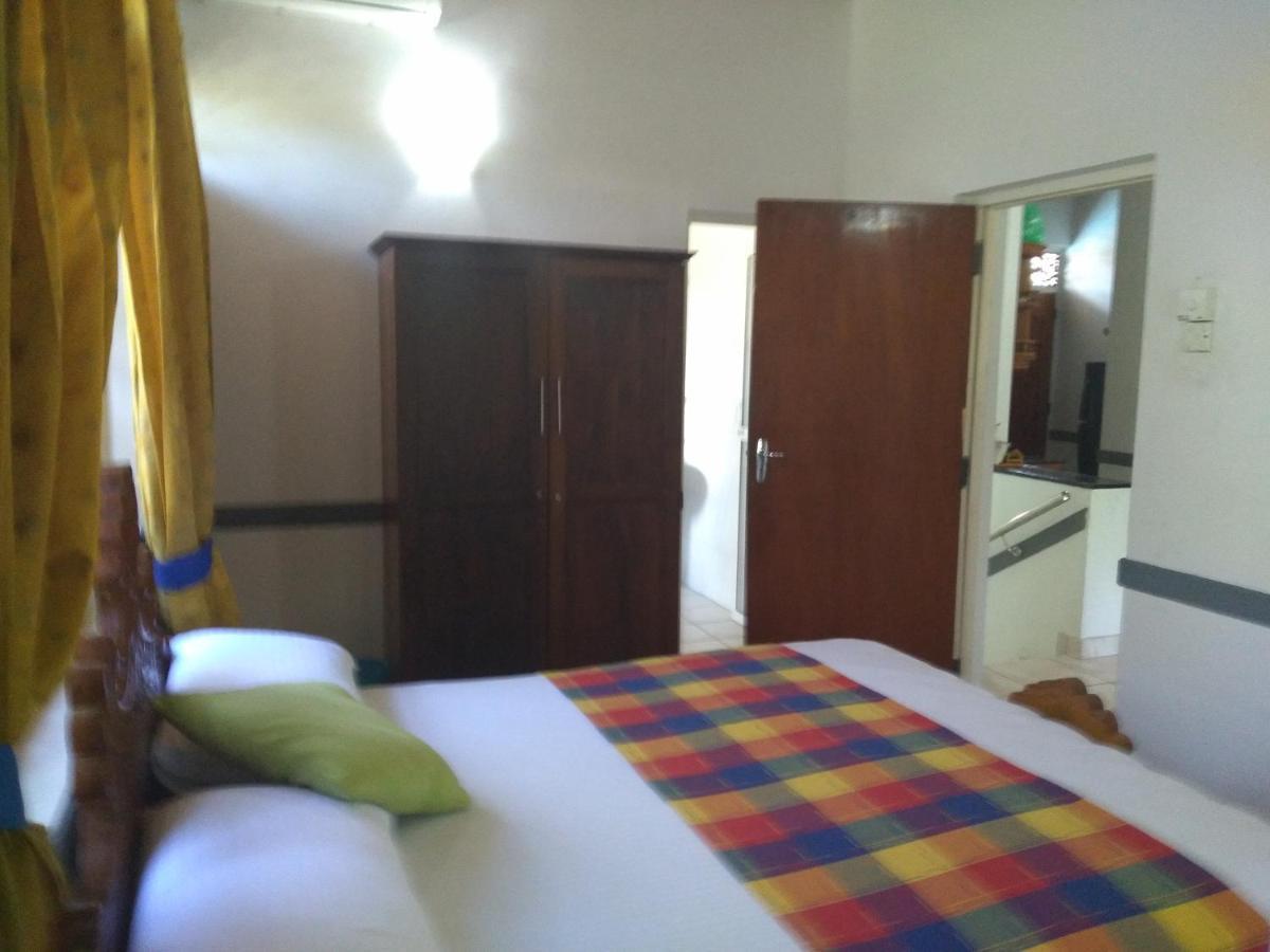 Vijai Resort Negombo Extérieur photo