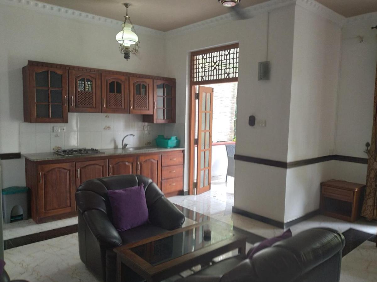 Vijai Resort Negombo Extérieur photo
