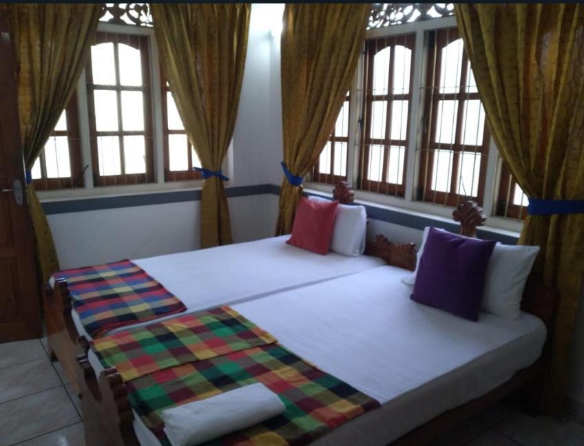 Vijai Resort Negombo Extérieur photo